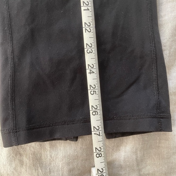 Lucy Lotus Collection black capri yoga pants - Picture 6 of 8